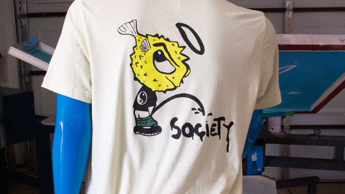 Conspiracy Theorist tee back detail